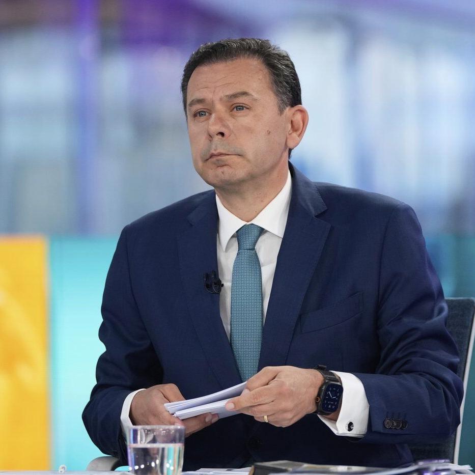 Portugal announces the expulsion of 18,000 foreigners ahead of a national election
